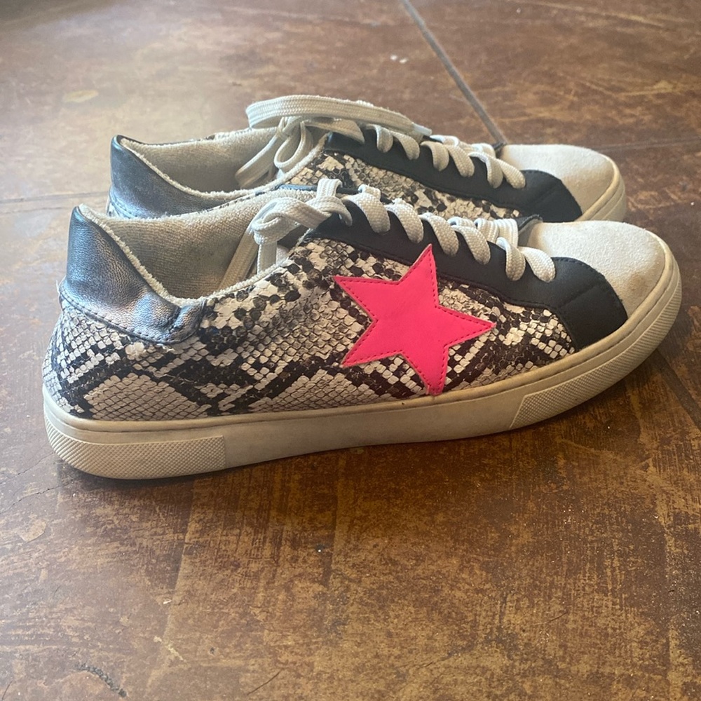 Steve Madden sneakers